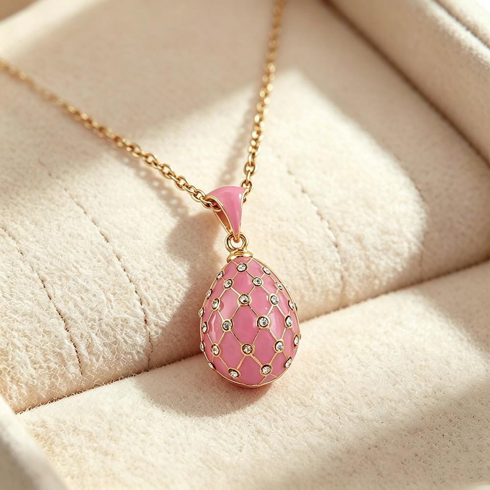 Egg Mesh Pendant Necklace