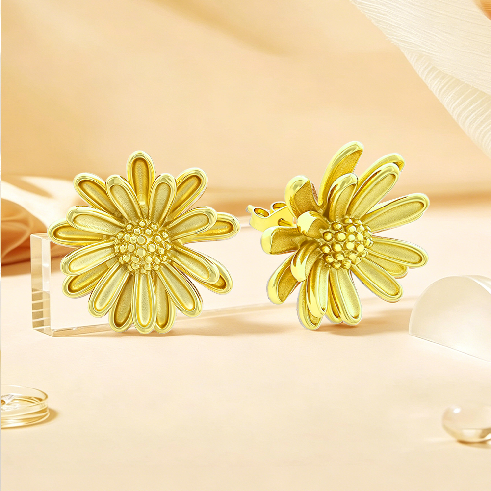 Elegant Gold Daisies