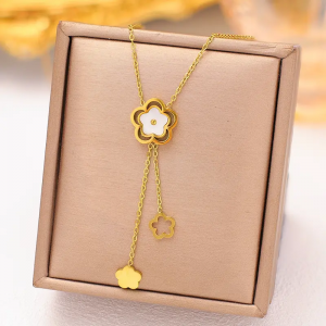 Exquisite Flower Pendant Inlaid with Shell Necklace Stainless Steel Jewelry