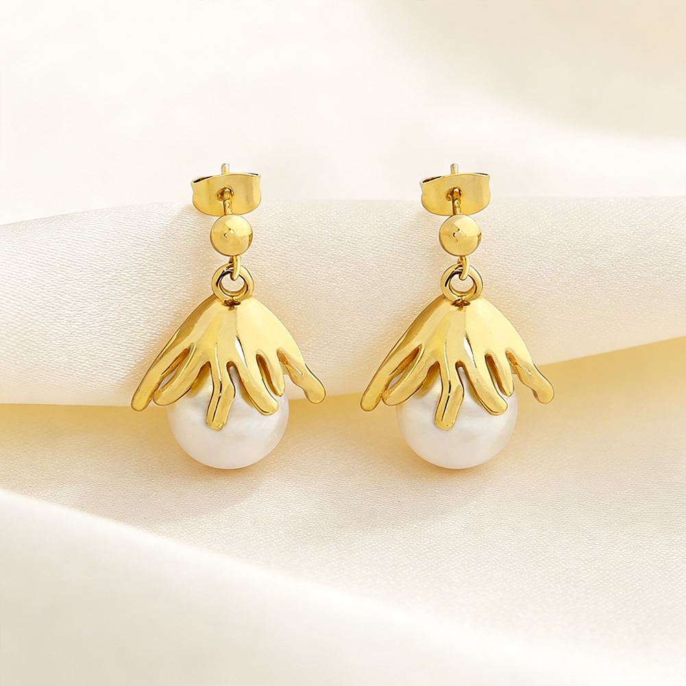 Floral-Pearl-Earrings