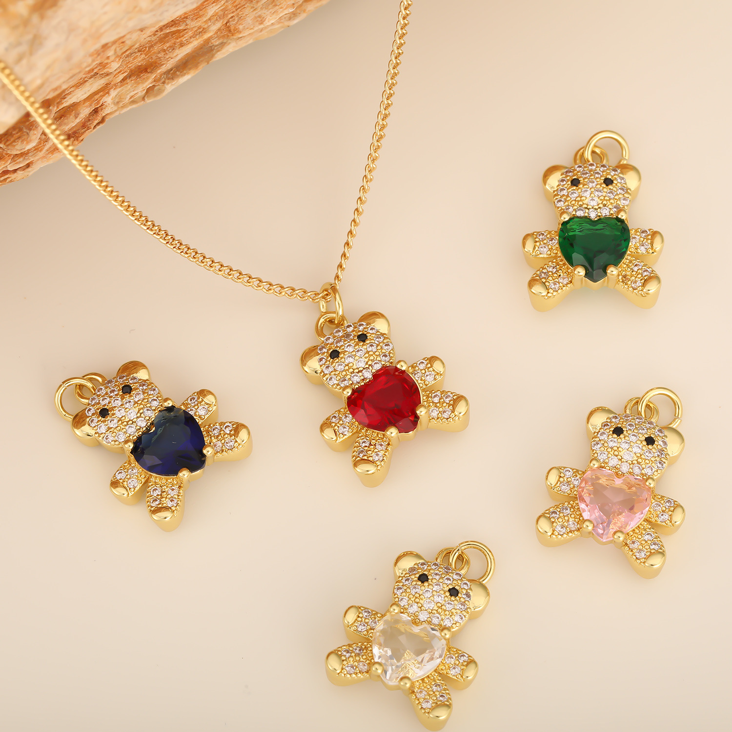 Heart-Shaped Bear Zircon Pendant Necklace