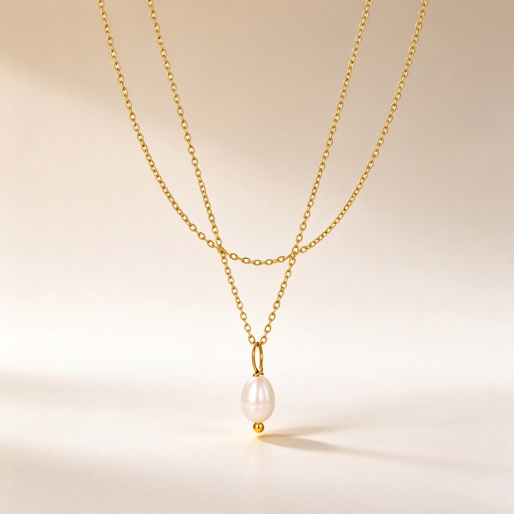 Pearl pendant necklace