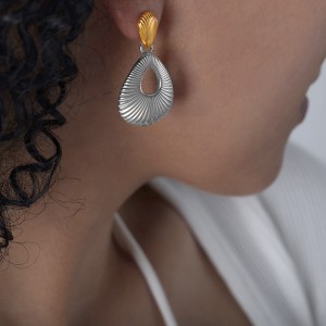Shell Pattern Earrings