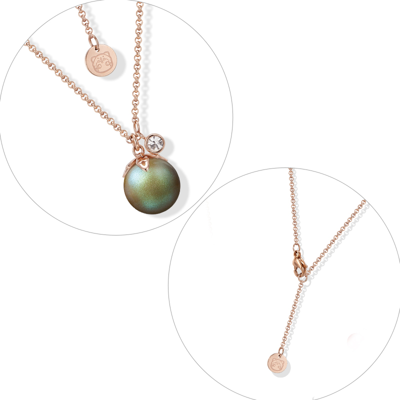 Shimmering Pearl Necklace
