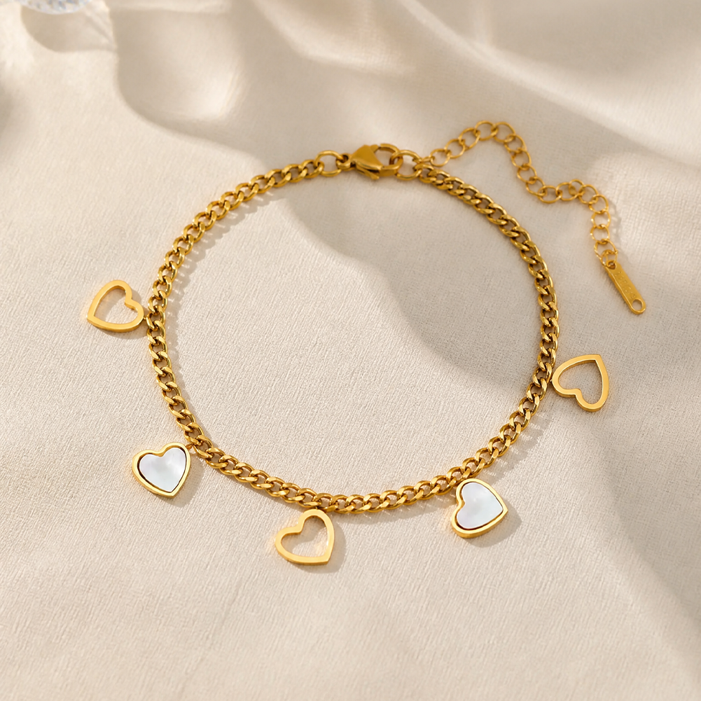 Tag White Shell Heart Curb Bracelet