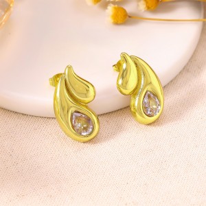 elegant zirconium earrings