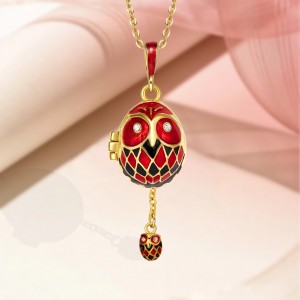 layering enamel necklace
