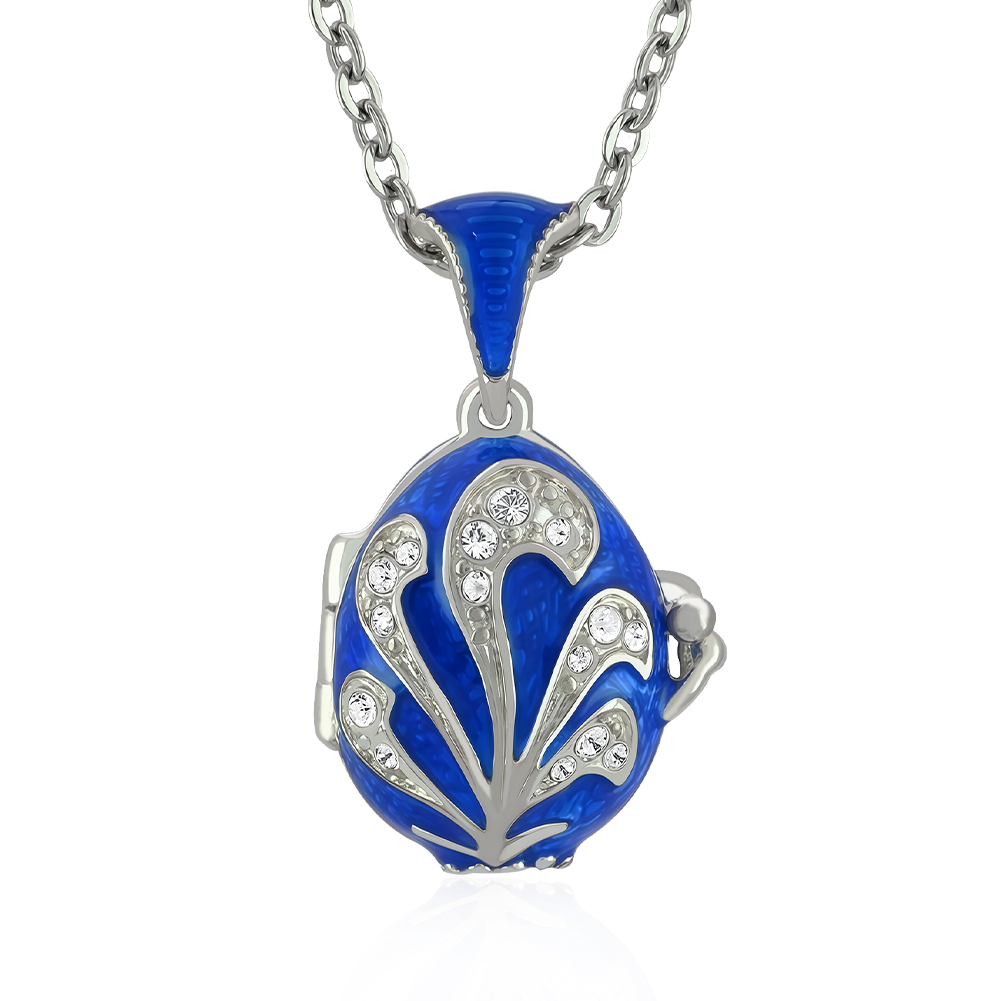 luxury fashion accessory