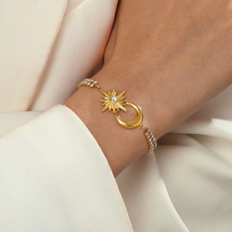octagonal star charm