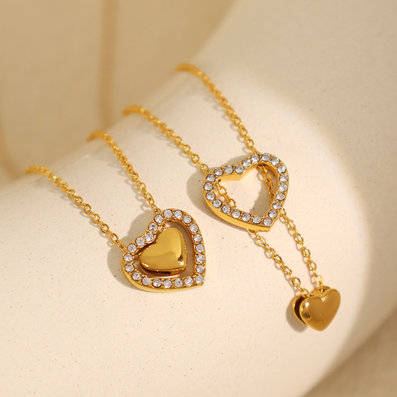 romantic pendant necklace